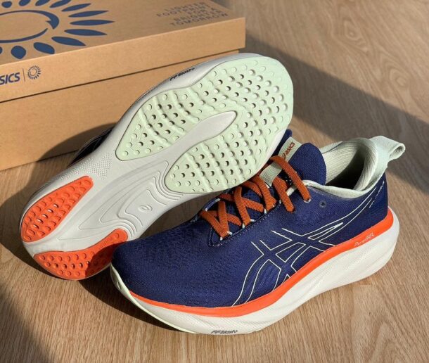 Asics Gel - Nimbus™ 25 Azul Marinho com Laranja e Branco - Image 7