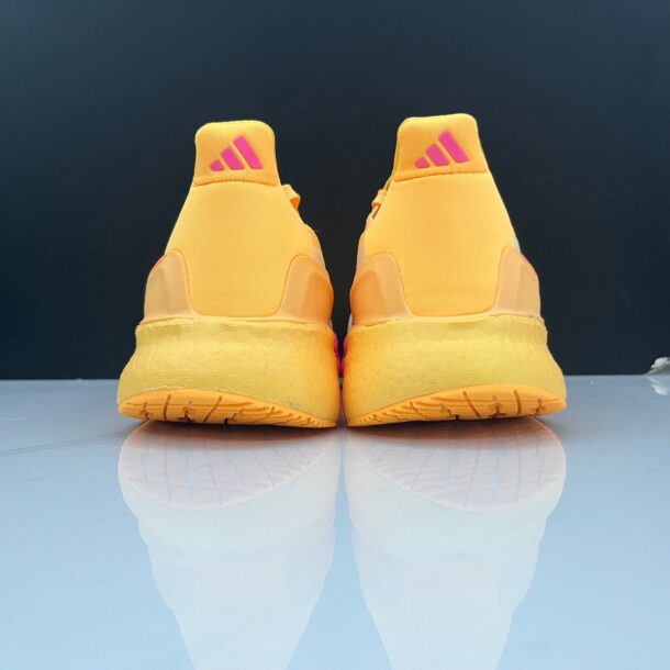 Adidas Ultraboost 5 Laranja Rosa - Image 4