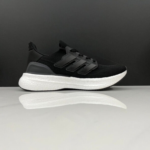 Adidas Ultraboost 5 Preto Branco - Image 3