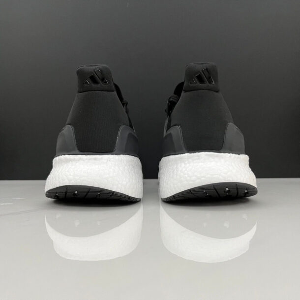 Adidas Ultraboost 5 Preto Branco - Image 5