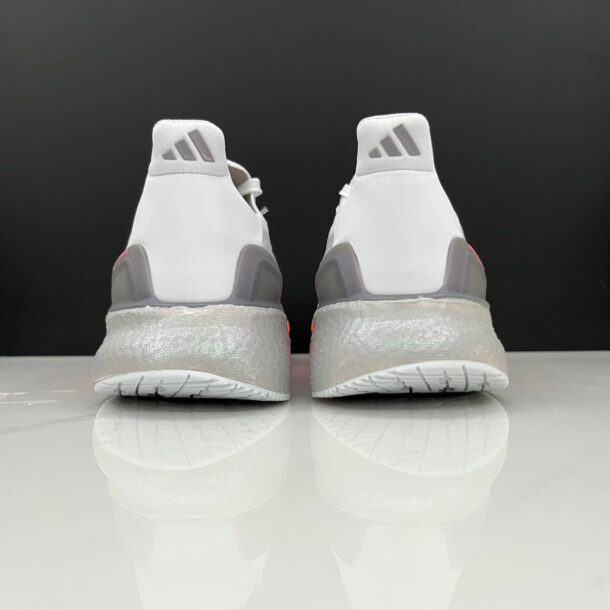 Adidas Ultraboost 5 Branco Cinza - Image 5