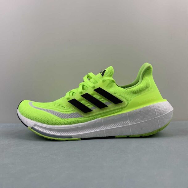 Adidas Ultraboost Light 23 Verde - Image 2