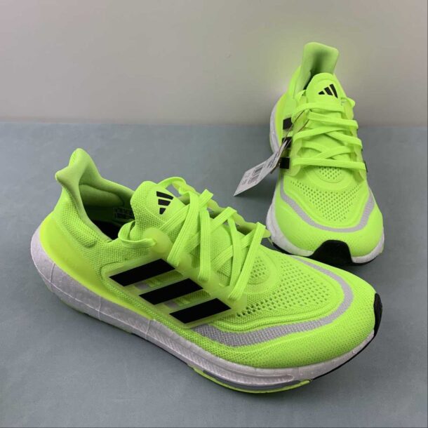 Adidas Ultraboost Light 23 Verde - Image 3