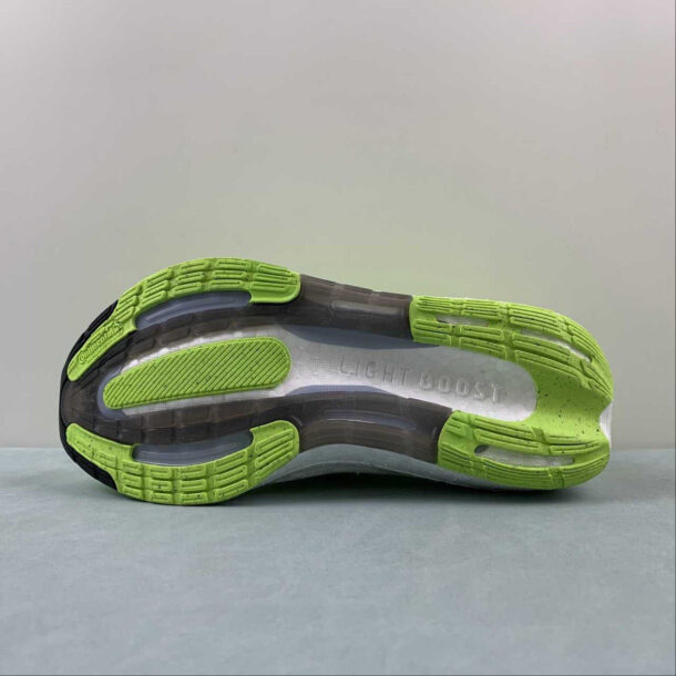 Adidas Ultraboost Light 23 Verde - Image 11