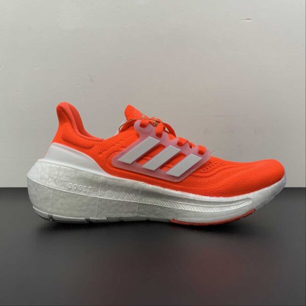 Adidas Ultraboost Light 23 Vermelho com Branco - Image 3