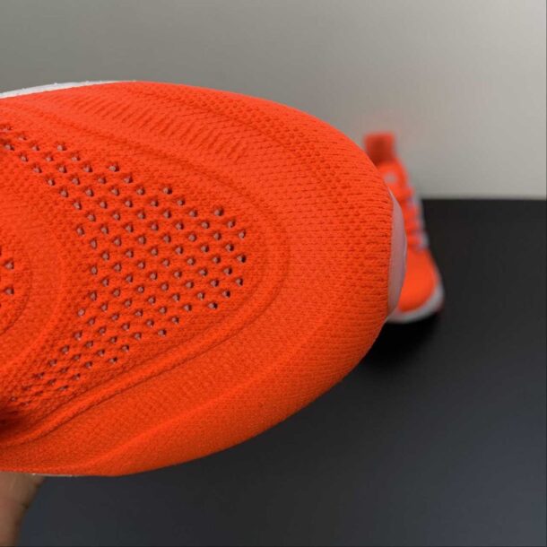 Adidas Ultraboost Light 23 Vermelho com Branco - Image 7