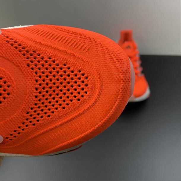 Adidas Ultraboost Light 23 Vermelho com Preto - Image 5
