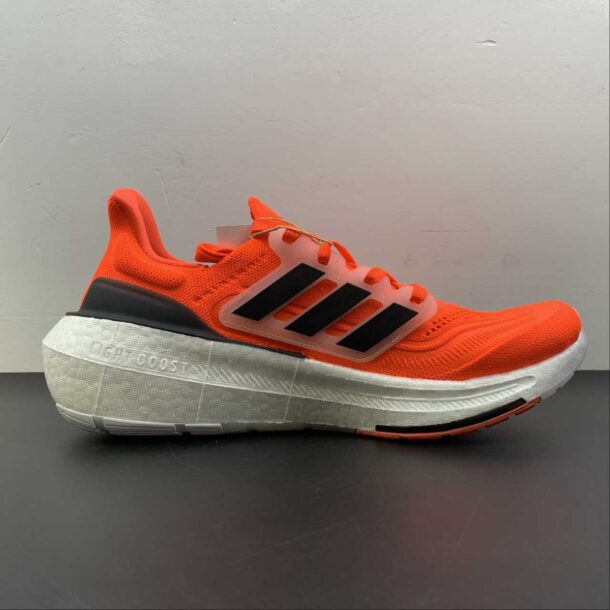 Adidas Ultraboost Light 23 Vermelho com Preto - Image 3