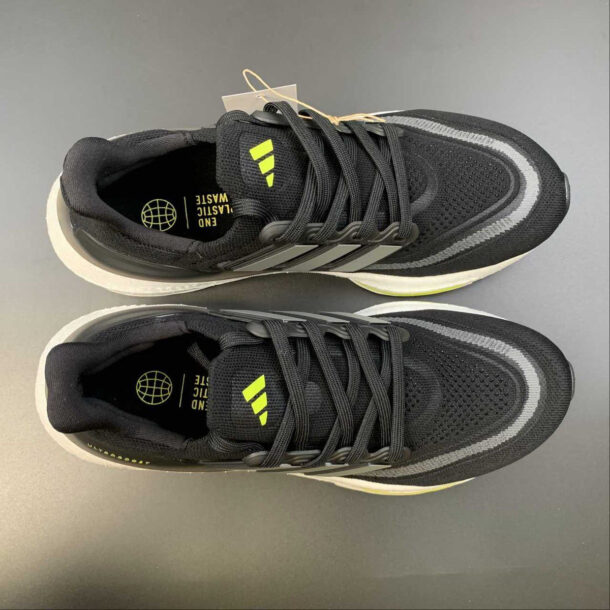 Adidas Ultraboost Light 23 Preto com Verde - Image 5