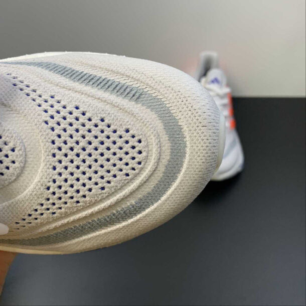 Adidas Ultraboost Light 23 Cinza com Laranja - Image 5